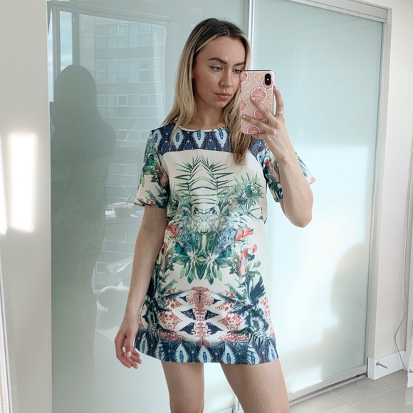 Zara Dresses & Skirts - Zara printed dress